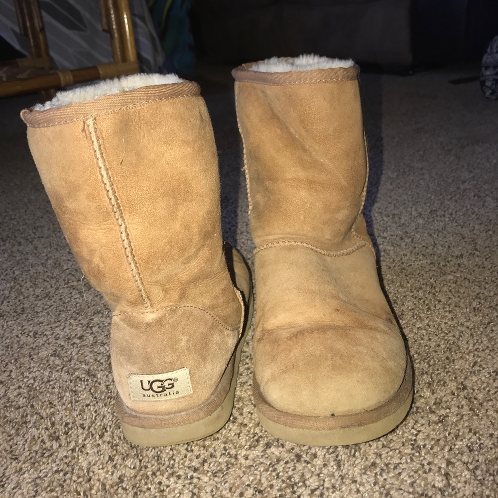 CLASSIC SHORT II BOOT UGG